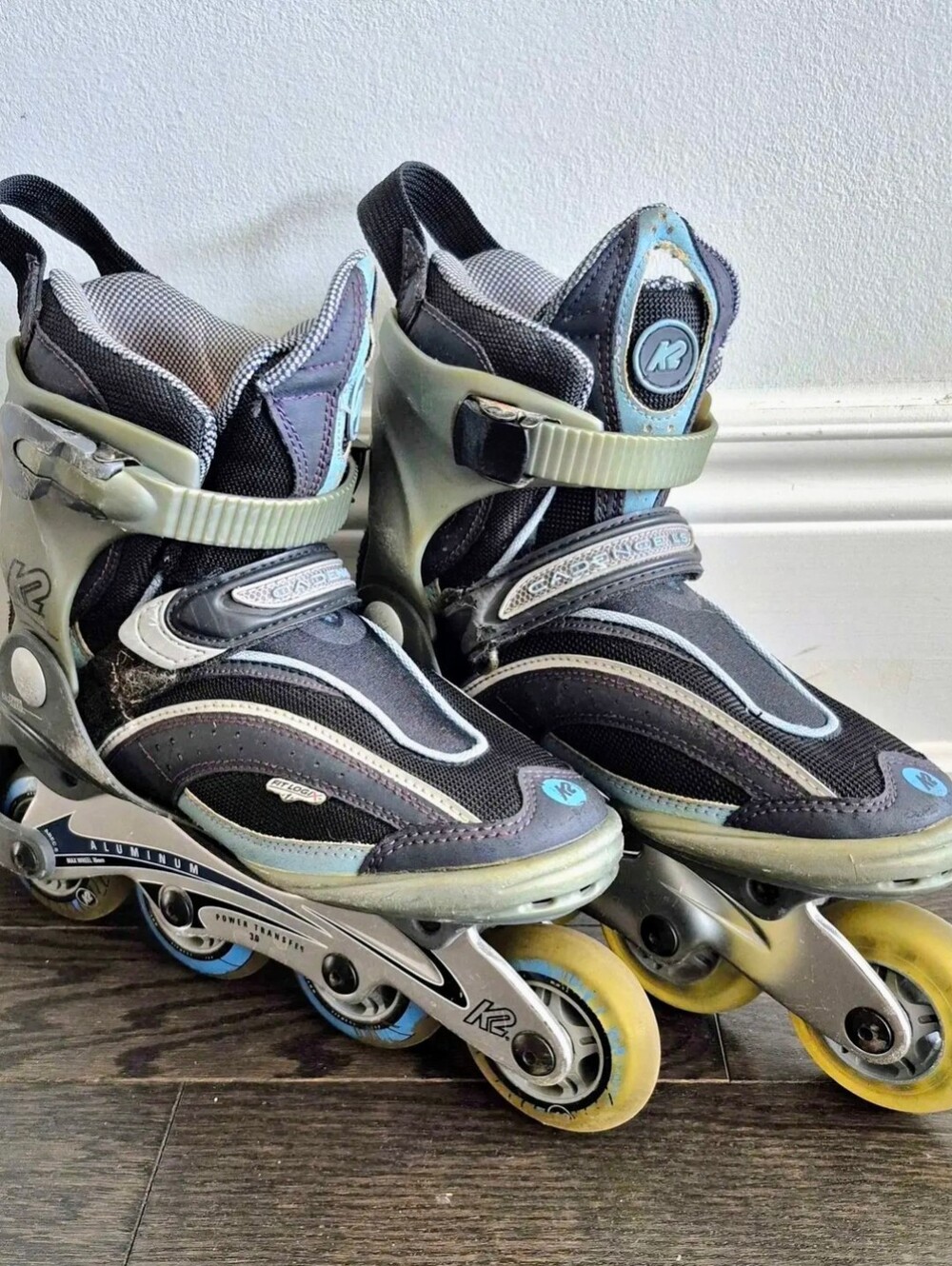 Size 6.5 Adult Women Black and Gray Inline Skates - Adjustable Rollerblades 76MM